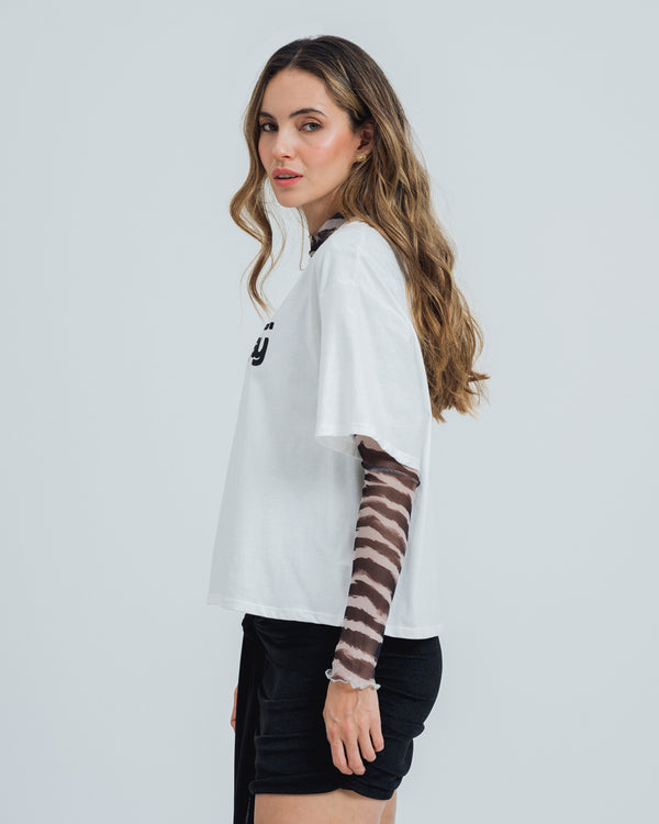CAMISETA BOXY MANGA CORTA CAZO