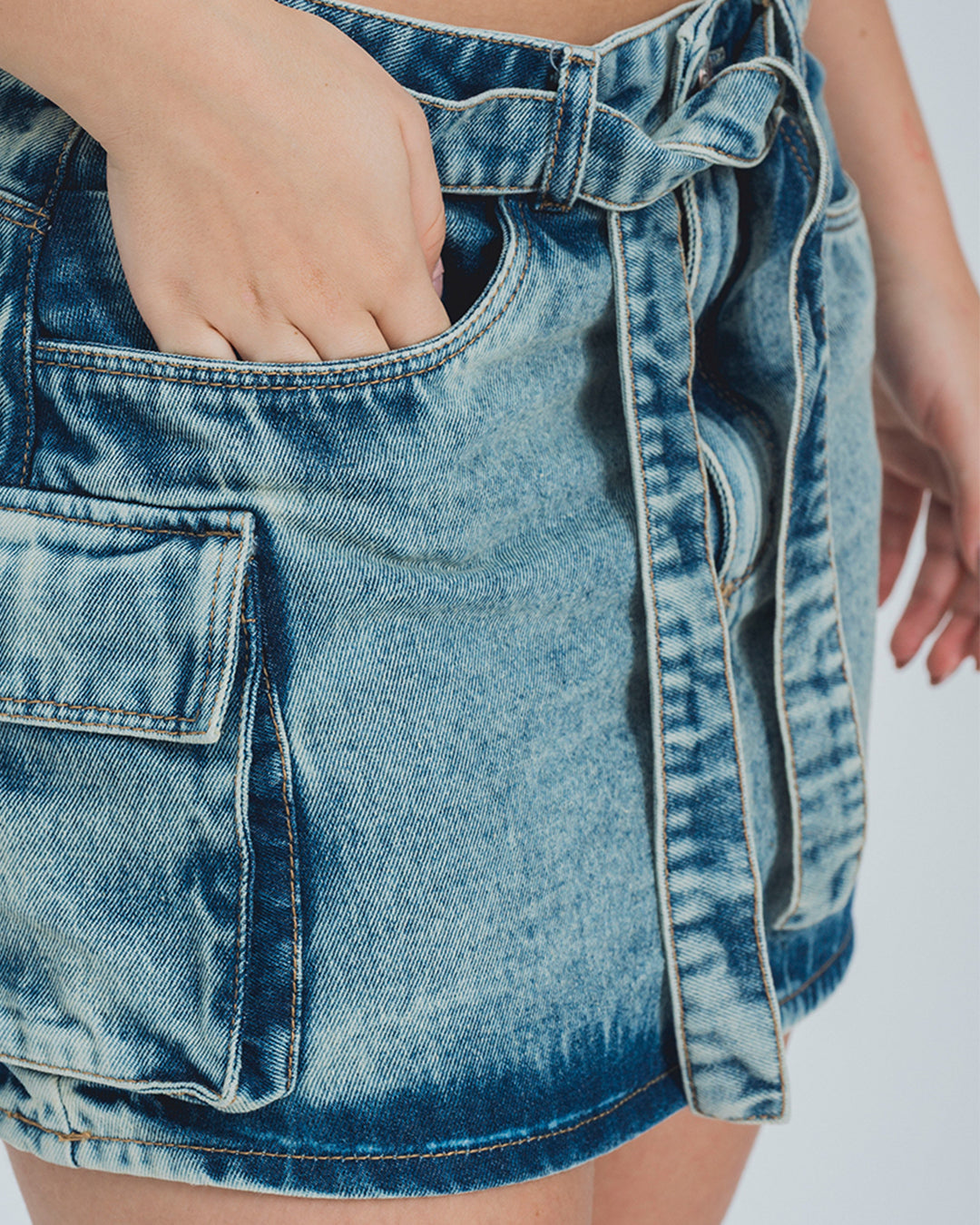 MINIFALDA TALLE MEDIO TIRIA