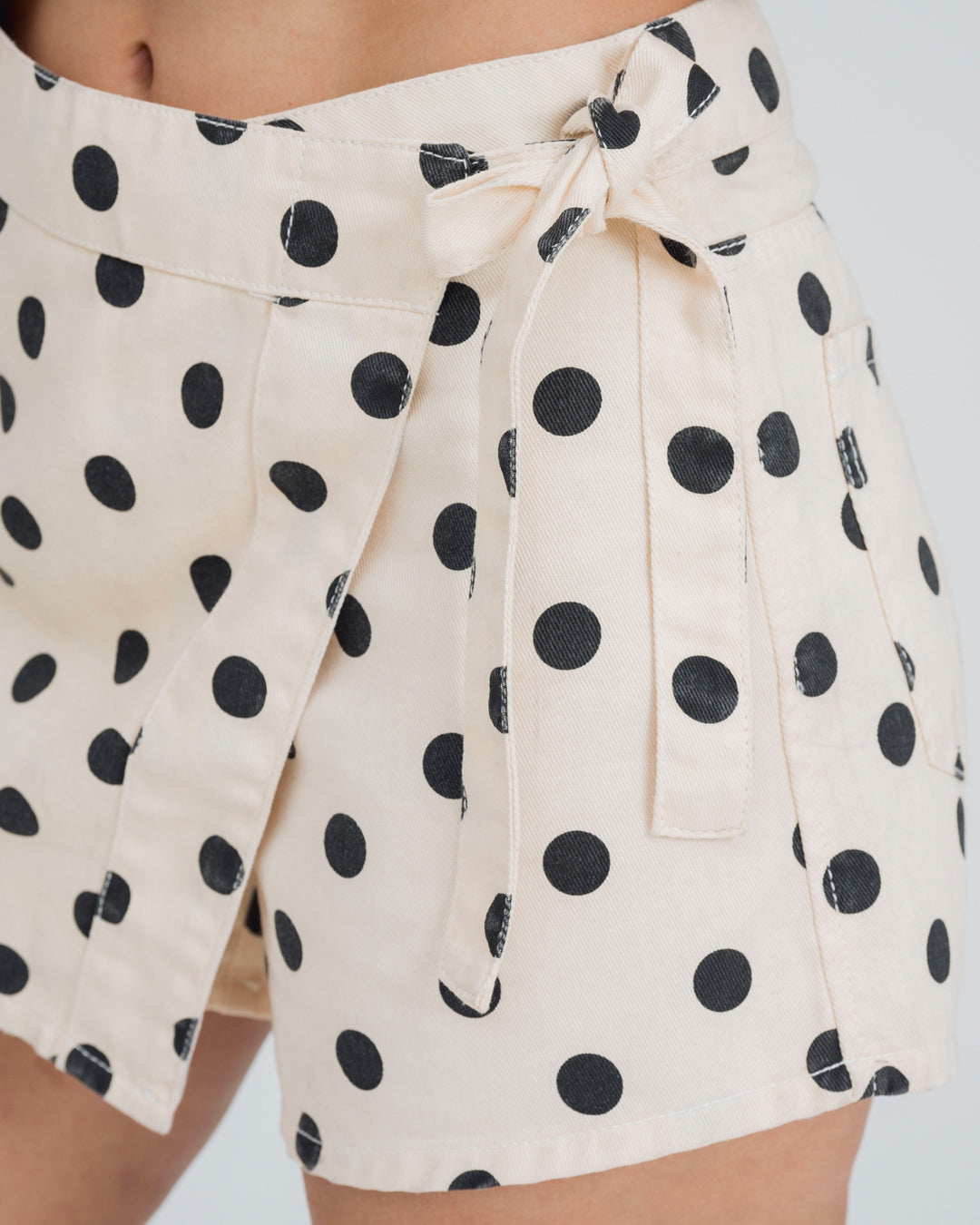 FALDA SHORT TALLE ALTO POLKA