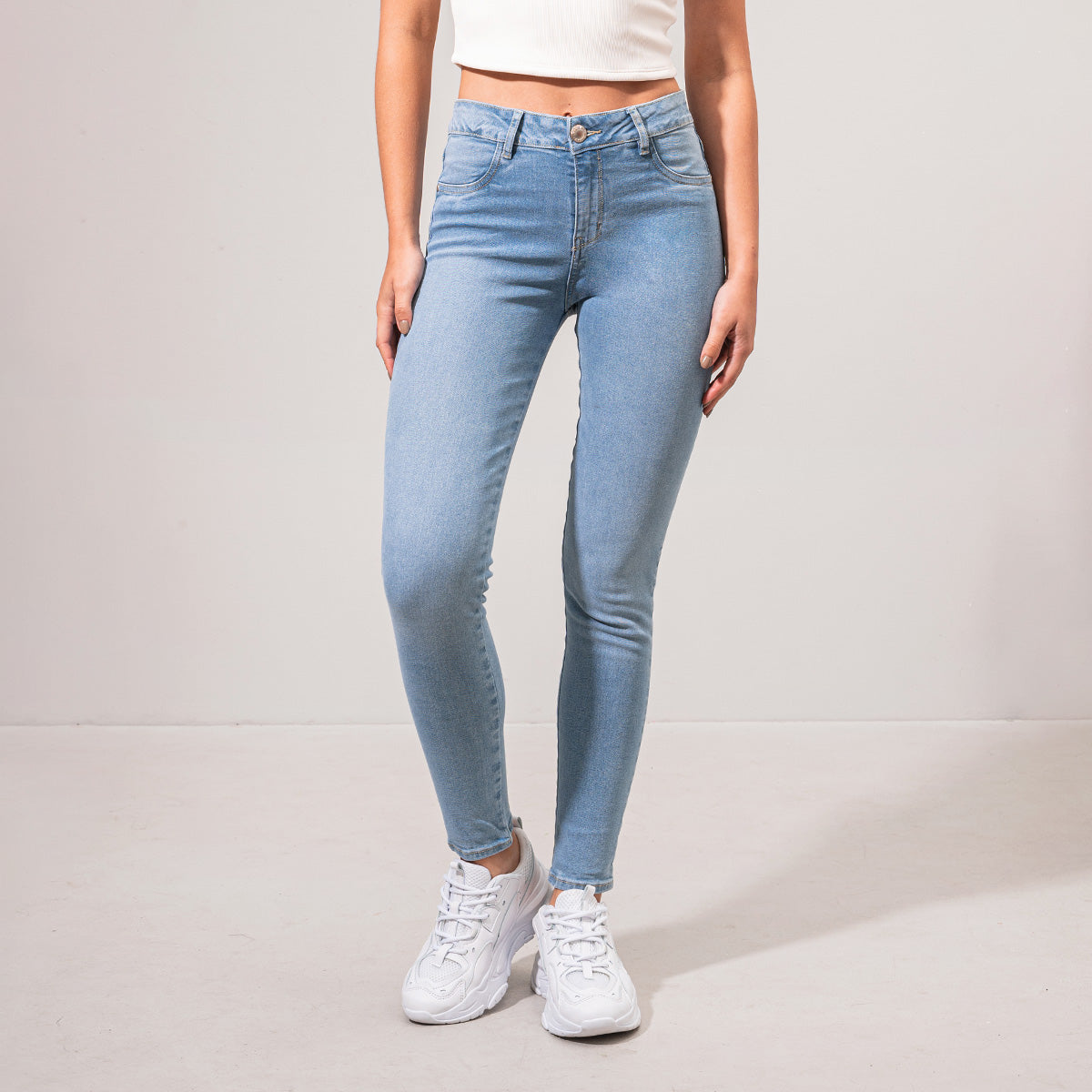 JEAN SKINNY TALLE MEDIO SEPALO