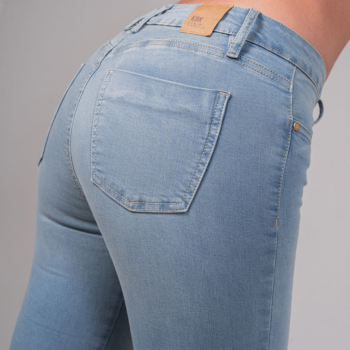 JEAN SKINNY TALLE MEDIO PARAISO