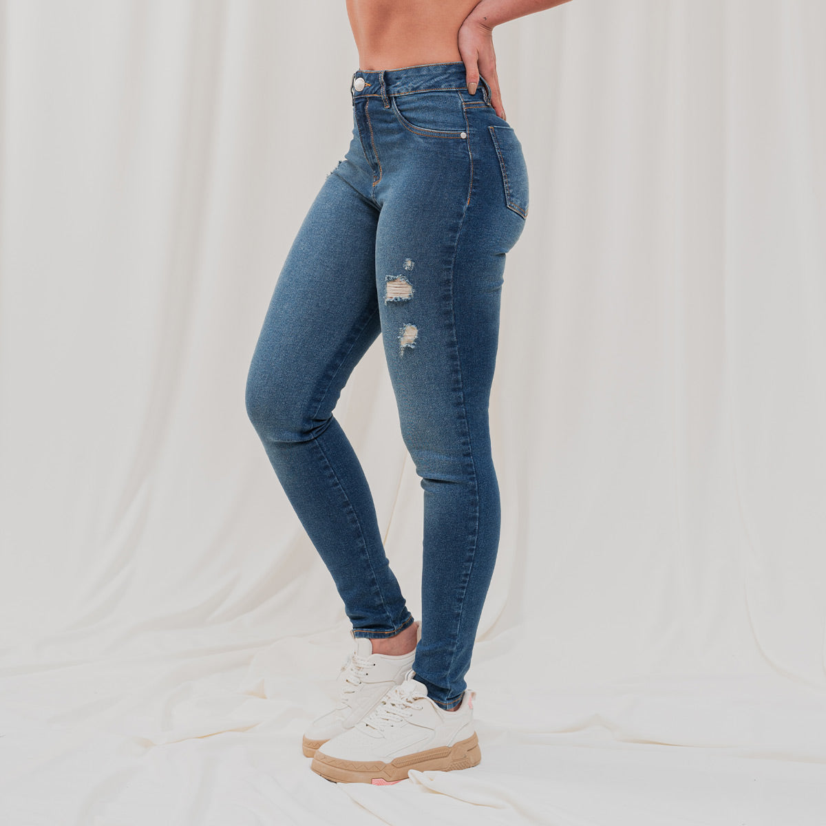 JEAN SKINNY TALLE ALTO DAKU