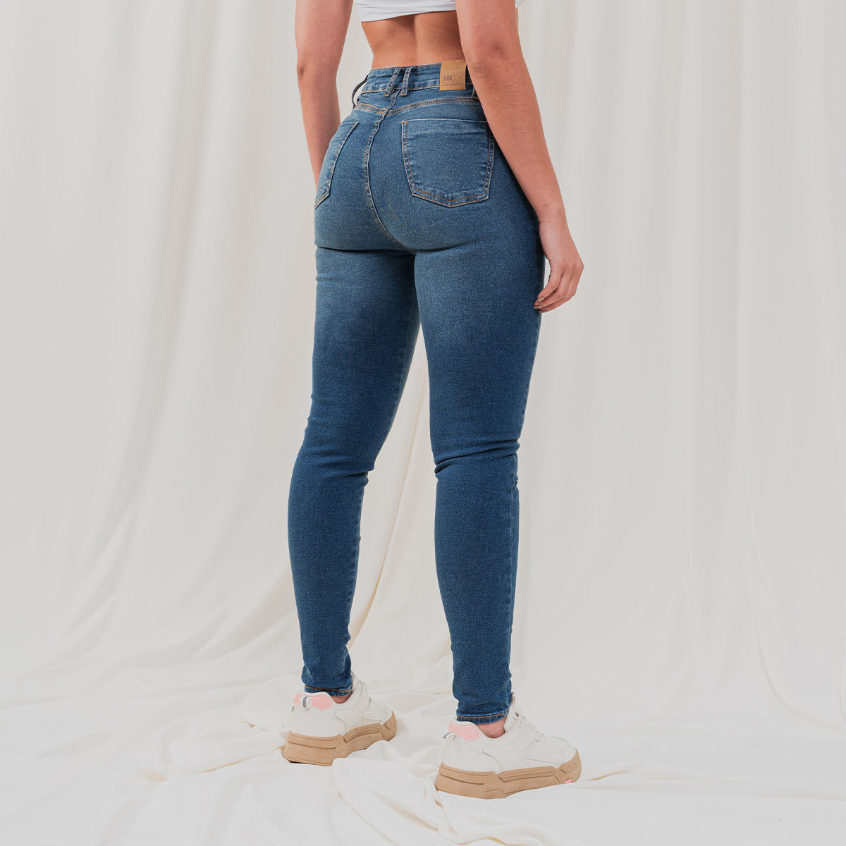 JEAN SKINNY TALLE ALTO DAKU