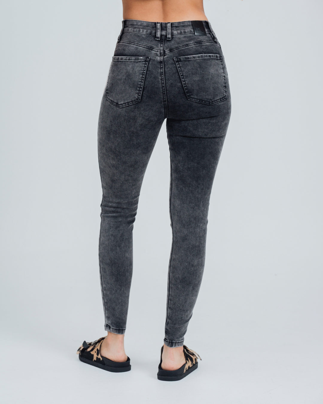JEAN SKINNY TALLE ALTO GRIAS