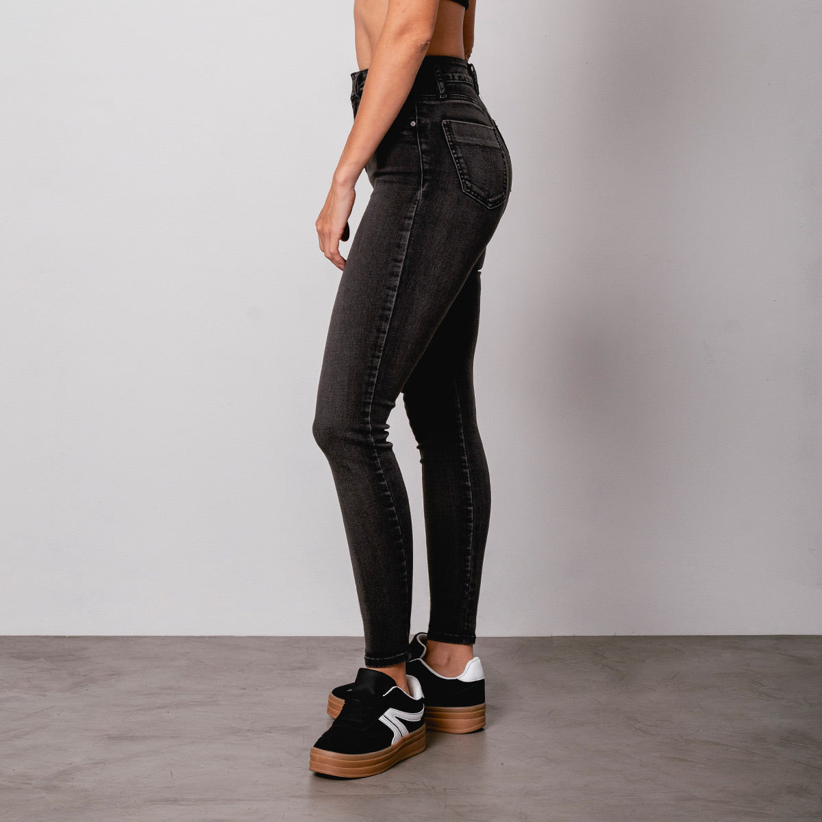 JEAN SKINNY TALLE ALTO NIKY