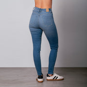 JEAN SKINNY TALLE ALTO LOBU