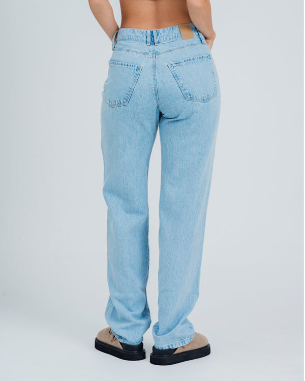 JEAN MOMFIT BOTA AJUS TALLE ALTO LUCIO