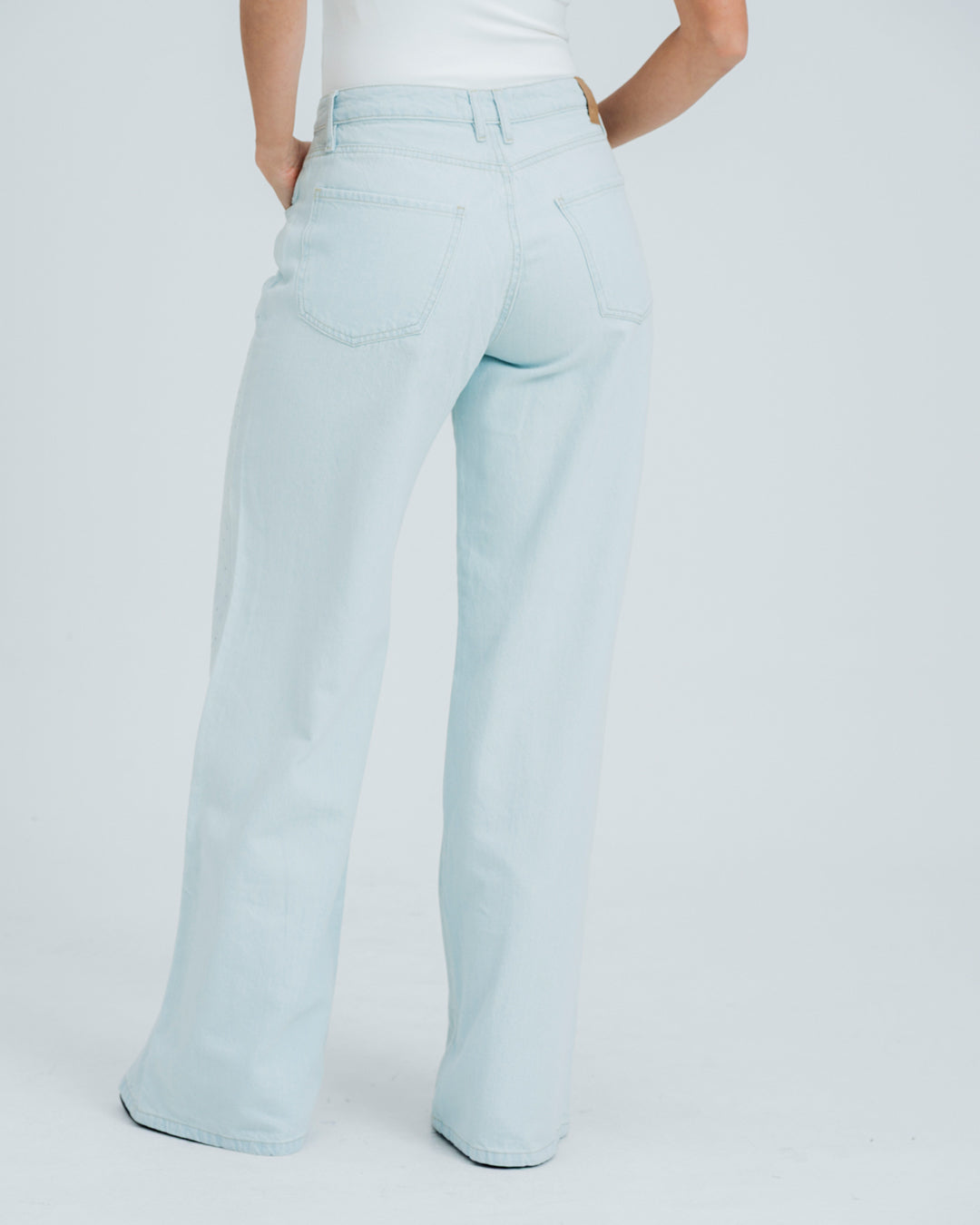 JEAN WIDE LEG TALLE ALTO BRILA