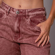 PANTALON MOMFIT TALLE ALTO BURGUN