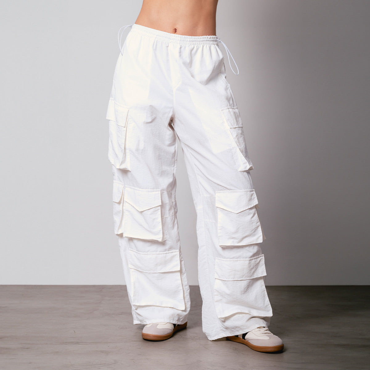 PANTALON PARACHUTE TALLE MEDIO JUKEI