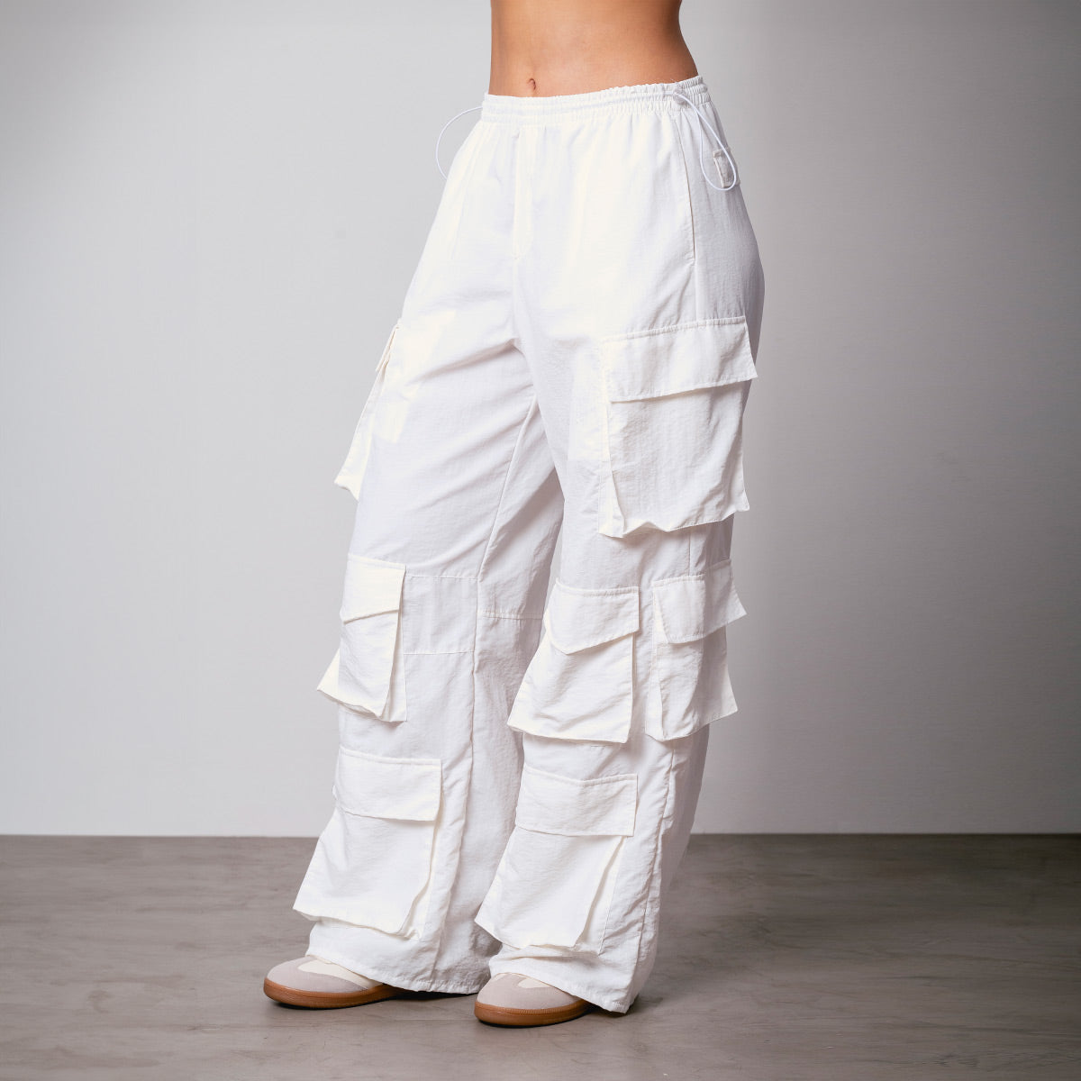 PANTALON PARACHUTE TALLE MEDIO JUKEI