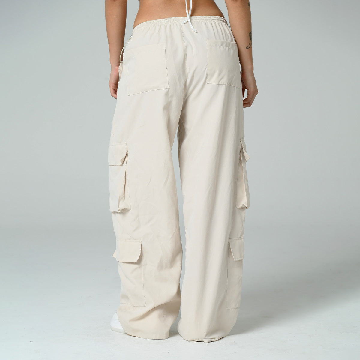 PANTALON PARACHUTE TALLE MEDIO CAMIL
