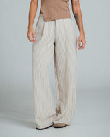 PANTALON BOTA AMPLIA TALLE ALTO OREO