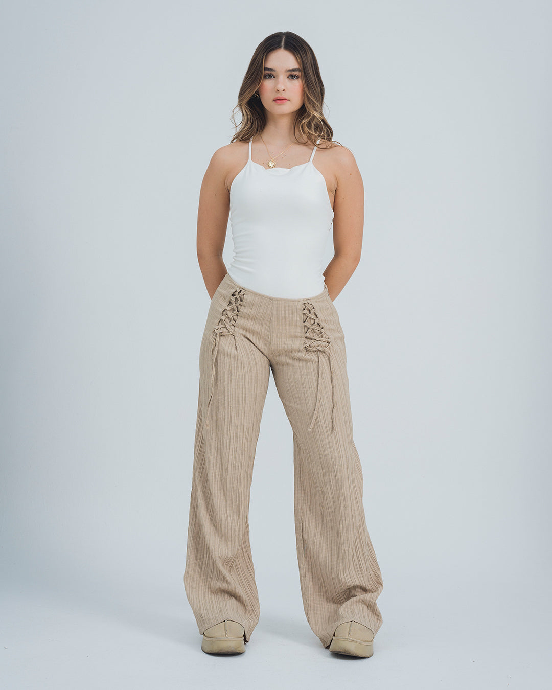 PANTALON BOTA AMPLIA TALLE MEDIO DELIRIO