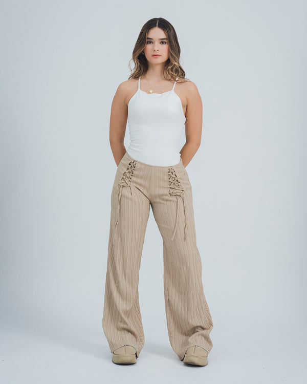 PANTALON BOTA AMPLIA TALLE MEDIO DELIRIO