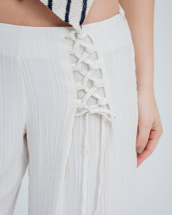 PANTALON BOTA AMPLIA TALLE MEDIO ELIN