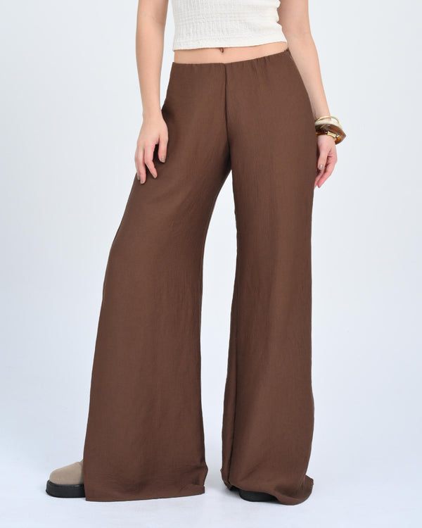 PANTALON BOTA AMPLIA TALLE MEDIO NARO