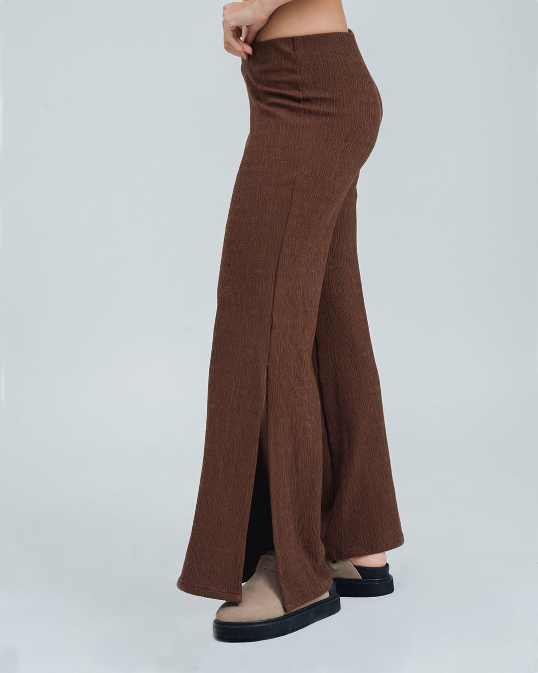 PANTALON BOTA AMPLIA TALLE MEDIO LIAH