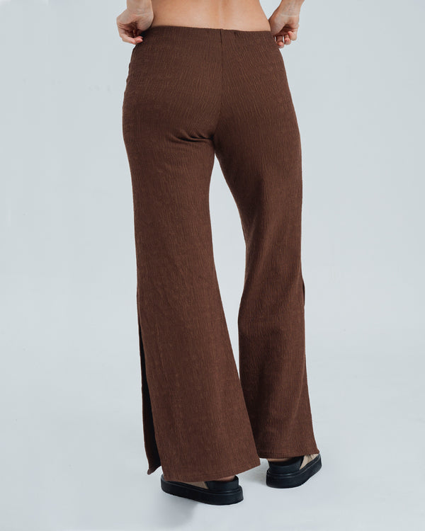 PANTALON BOTA AMPLIA TALLE MEDIO LIAH