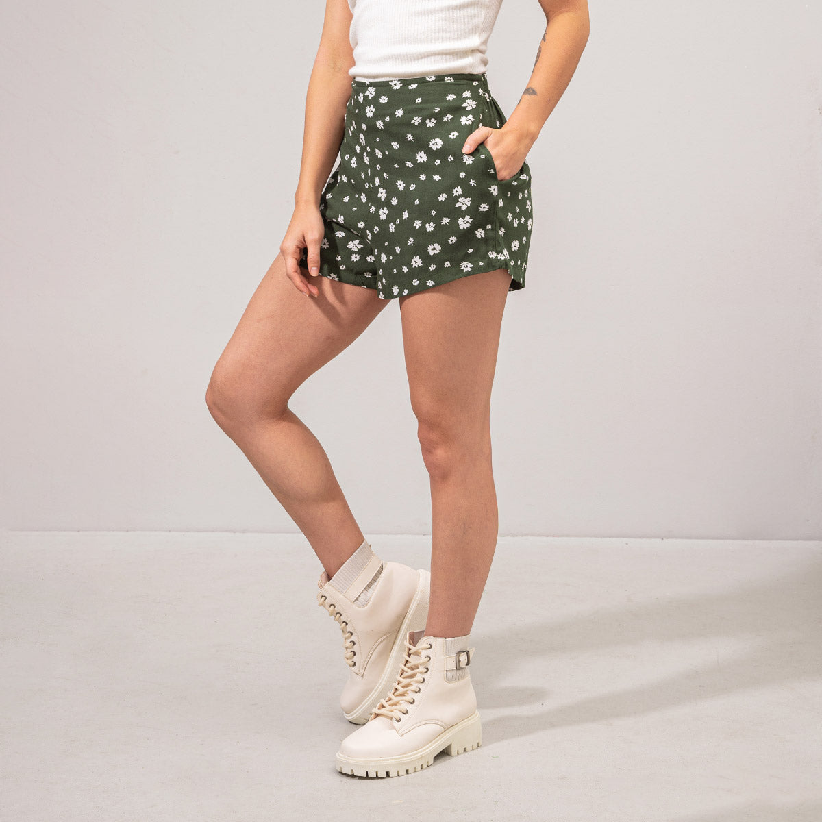 SHORT CLASICO TALLE ALTO MENON KARIBIK