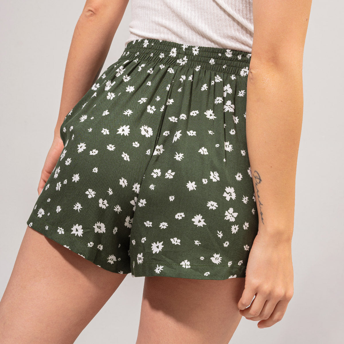 SHORT CLASICO TALLE ALTO MENON KARIBIK