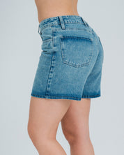 BERMUDA TALLE MEDIO CORTI