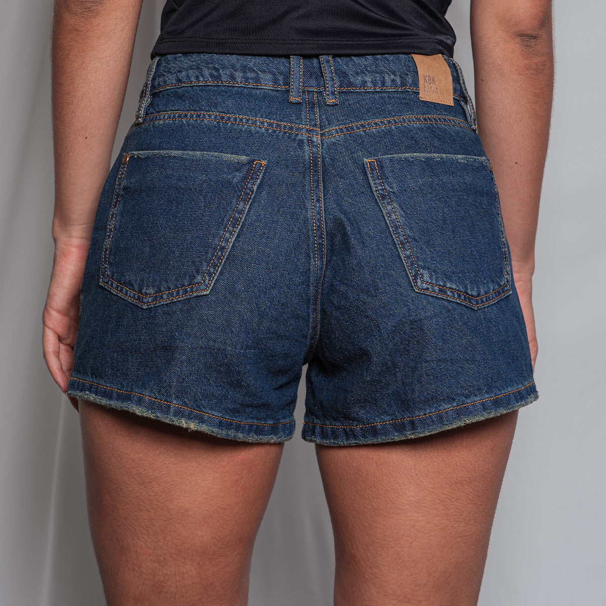 SHORT MOMFIT TALLE ALTO FINA