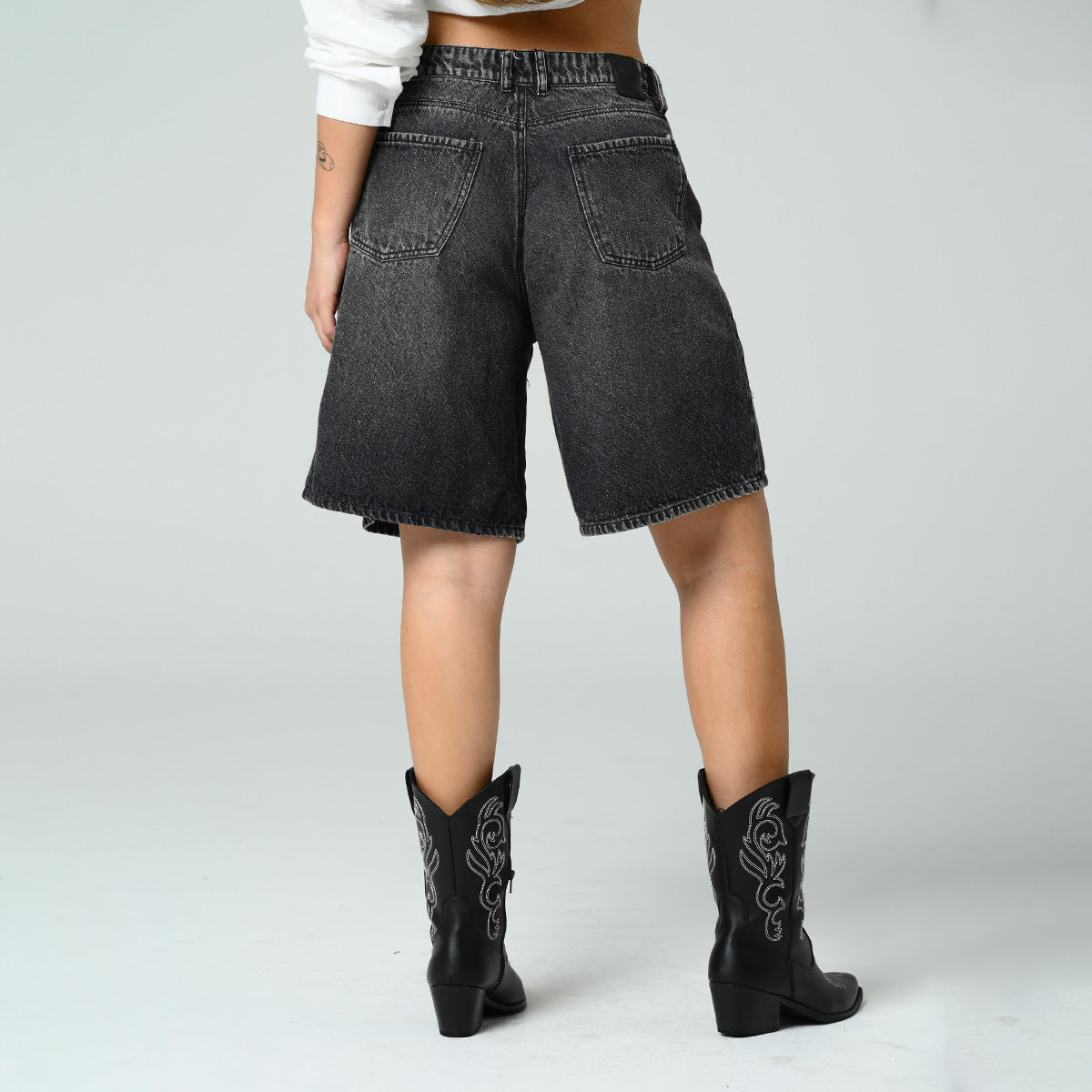 BERMUDA TALLE MEDIO STAN