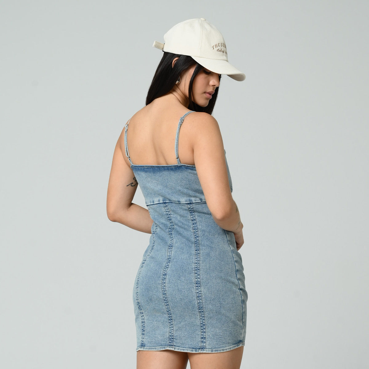 VESTIDO AJUSTADO CORTO TIRAS TIDO