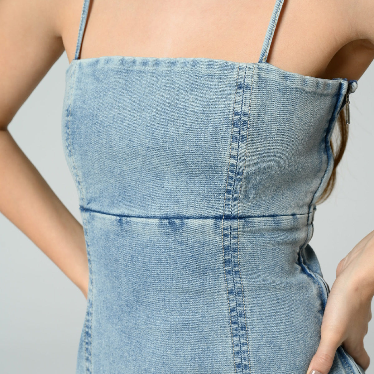 VESTIDO AJUSTADO CORTO TIRAS TIDO