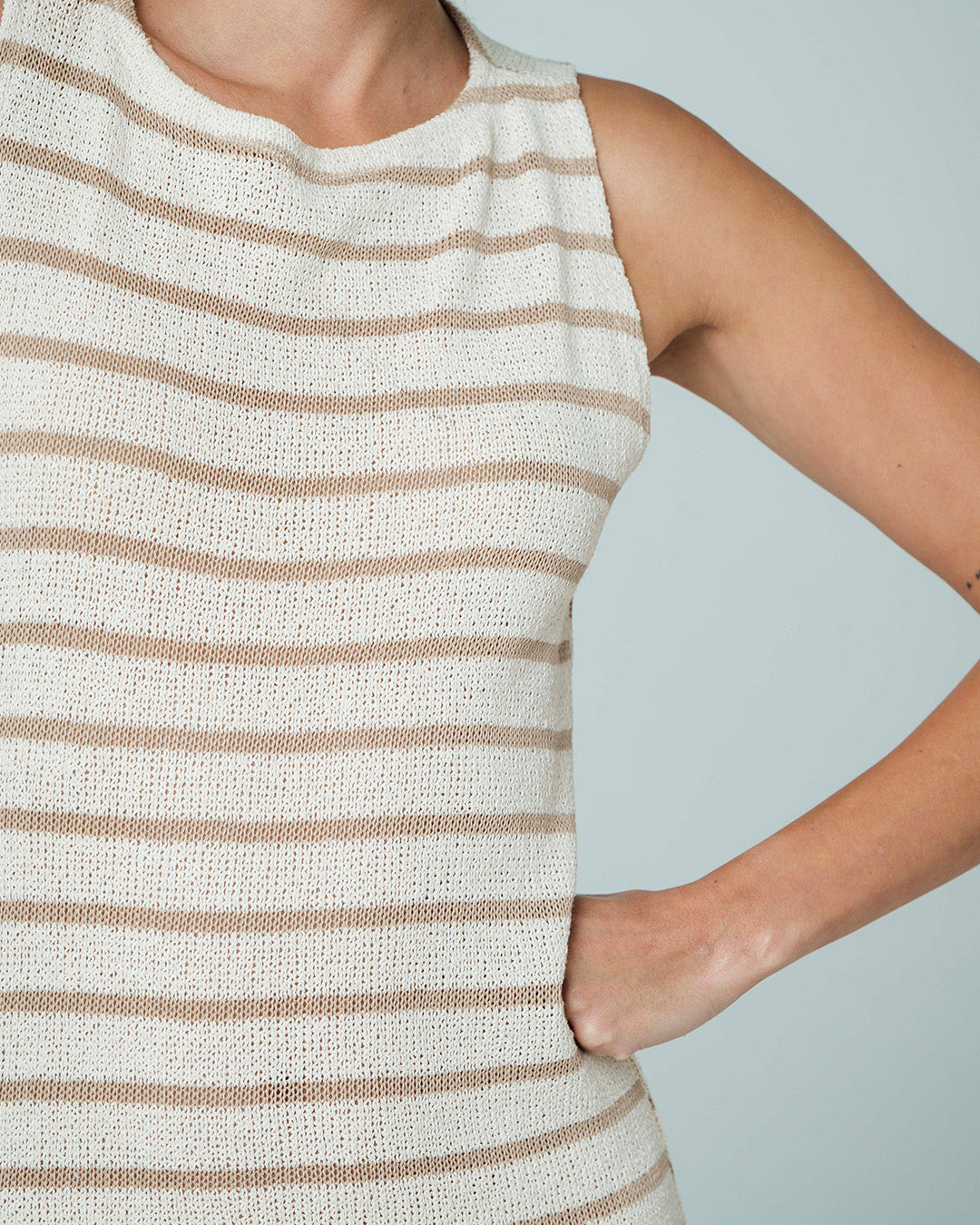 VESTIDO MIDI SEMI AJUSTADO MANGA SISA SO