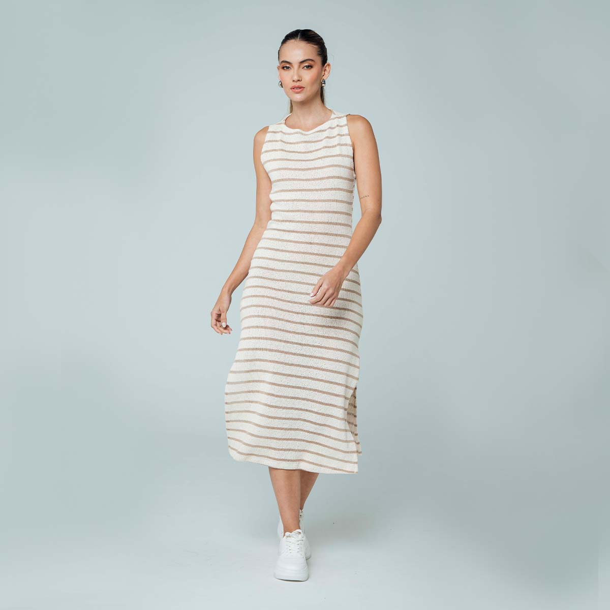VESTIDO MIDI SEMI AJUSTADO MANGA SISA SO