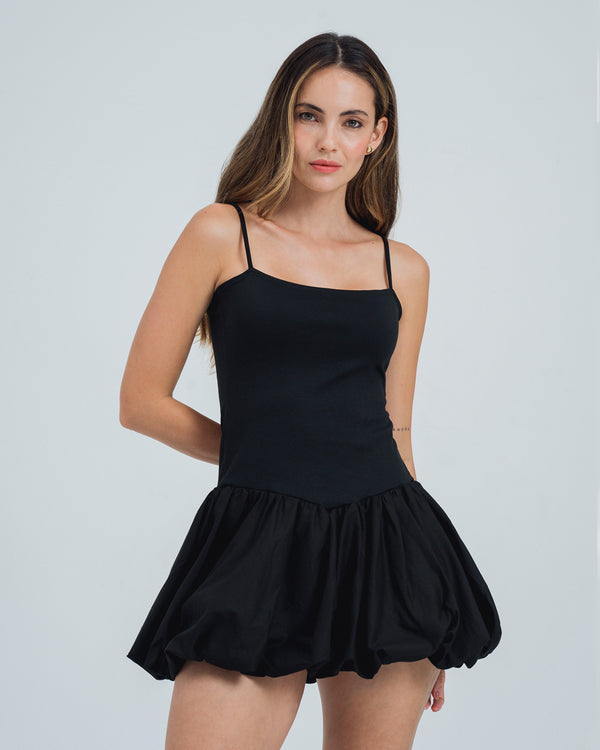 VESTIDO AJUSTADO CORTO TIRAS BENI
