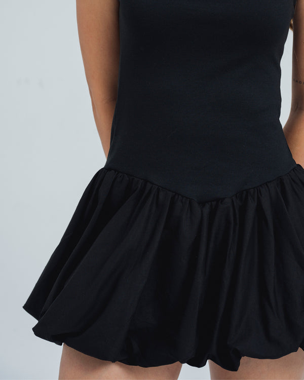 VESTIDO AJUSTADO CORTO TIRAS BENI