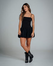 VESTIDO AJUSTADO CORTO TIRAS BENI