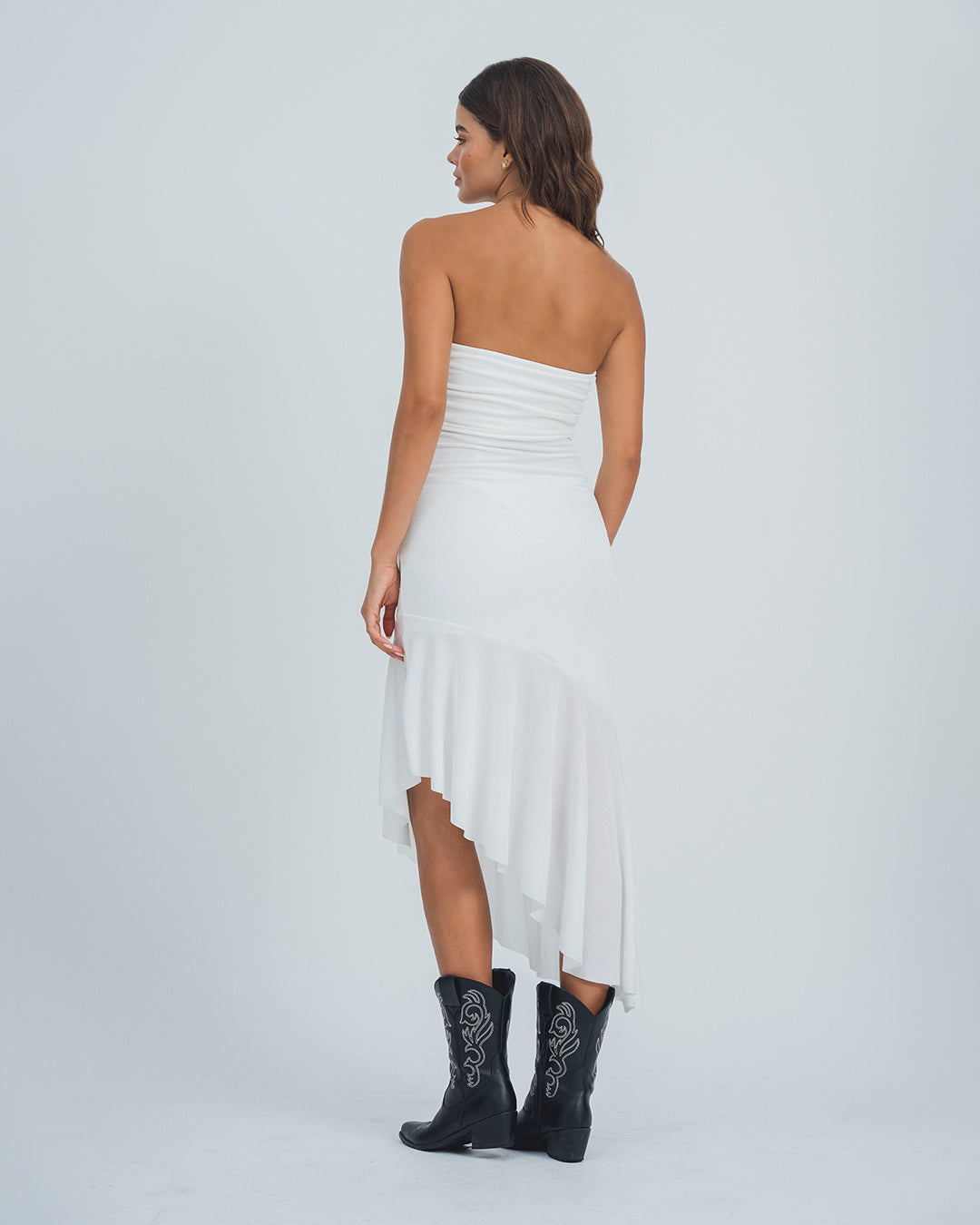 VESTIDO MIDI AJUSTADO STRAPLESS RISTA