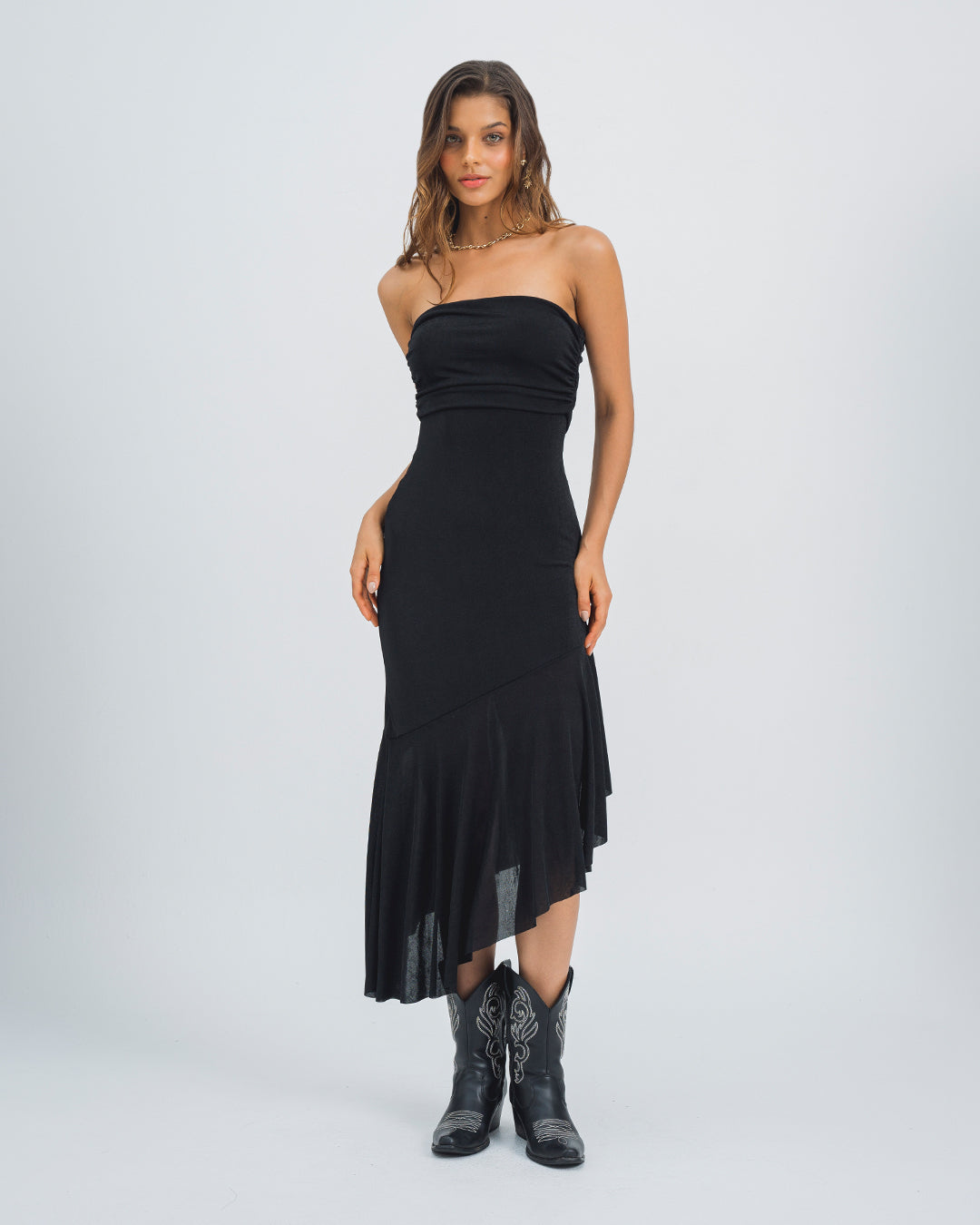 VESTIDO MIDI AJUSTADO STRAPLESS LIBI