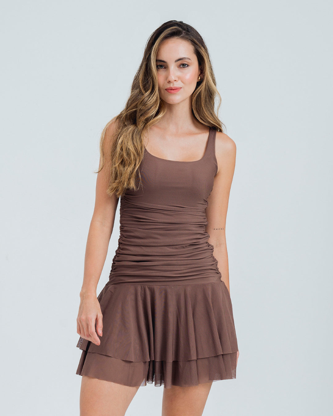 VESTIDO AJUSTADO CORTO MANGA SISA CHOC