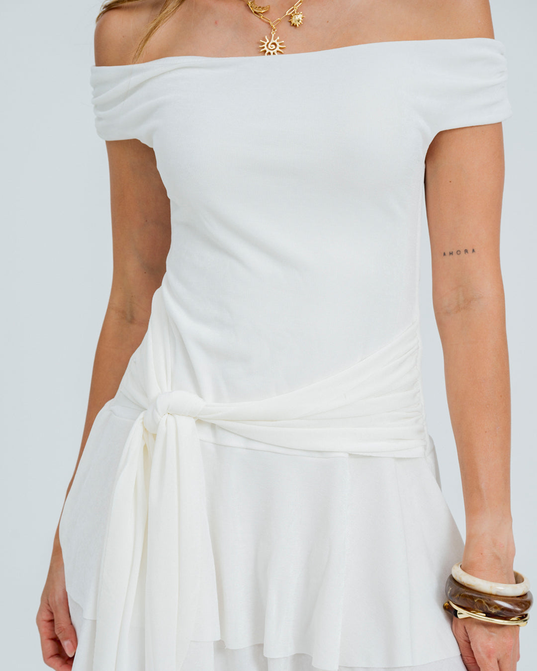 VESTIDO AJUSTADO CORTO OFF SHOULDER IVHY